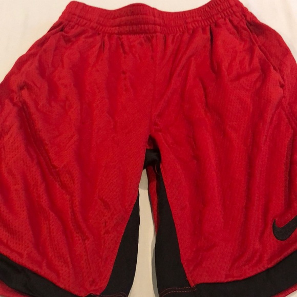 Shorts NIKE - Picture 1 of 2